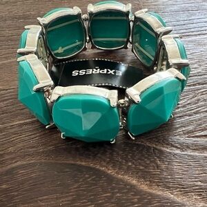 Express Teal Acrylic & Silver Tone Stretch Bracelet 7” B34